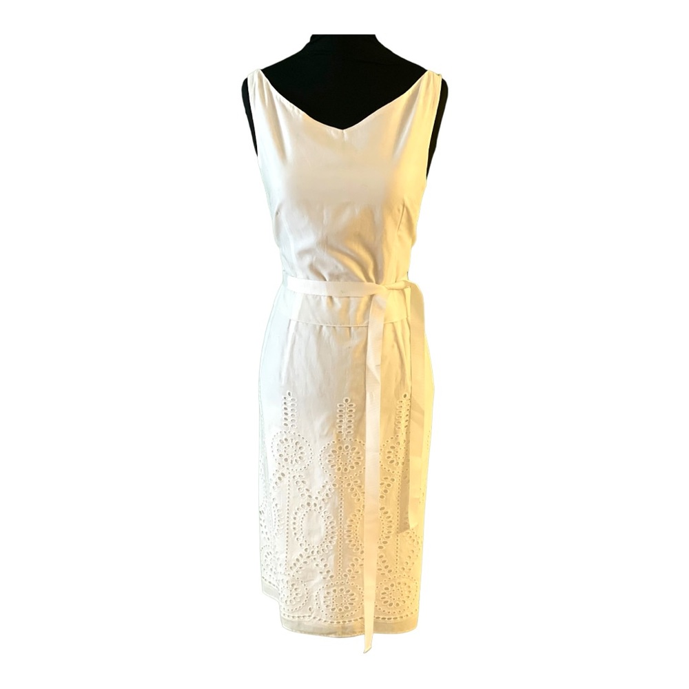 Tahari white sleeveless edress